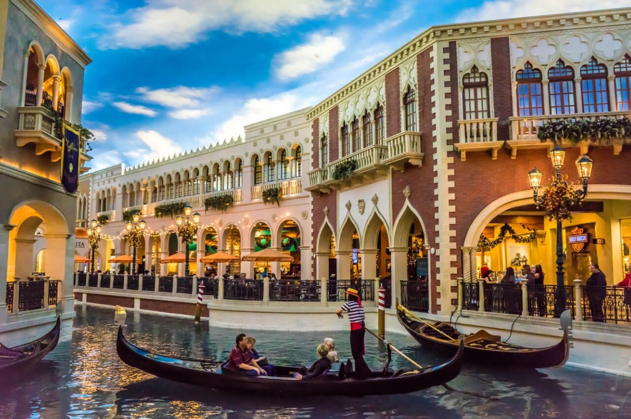 Europe Airports Prepare for Busiest-Ever Christmas Travel Season blog (14)